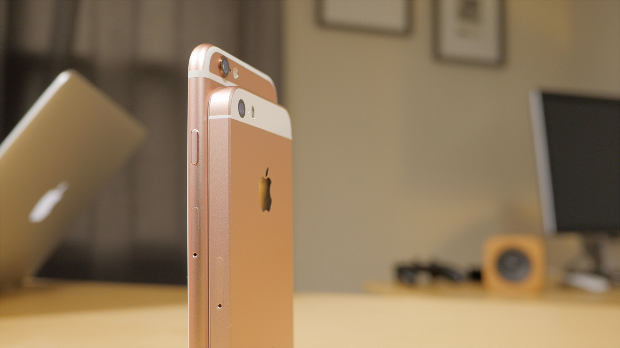 Смартфон Apple iPhone SE 128 Gb 4 (Gold) купить в интернет-магазине icover