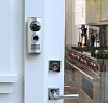 DoorBot Doorbell - беспроводной видеоглазок для устройств на iOS и Android купить в интернет-магазине icover